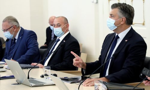 Sa zatvorenoga dijela sjednice: Vlada preroštala ministre u HBOR-u i agencijama