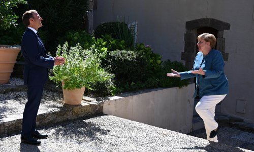 Macron i Merkel nude pomoć za Navaljnog