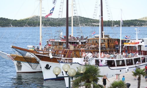 Ako ne može na kopnu, može na moru: Noćne zabave sele na brodove
