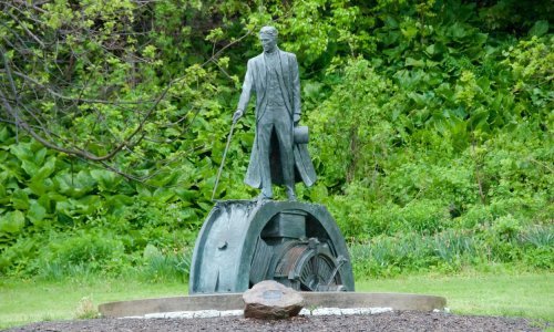 Kip Nikole Tesle vraća se u Gospić na trg ispred KIC-a