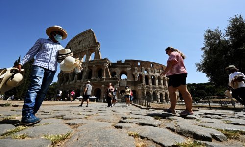 I Italija na ljudima počela testirati cjepiva za covid-19