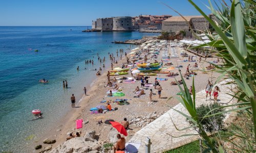 Hoteli ostvarili 44 posto lanjskih noćenja, ali prihodi su im niži