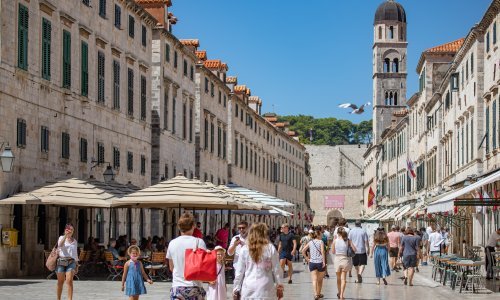 Sezona bolja od očekivanja, zarada 4,5 milijardi eura