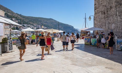 Booking.com zatvara ured u Splitu