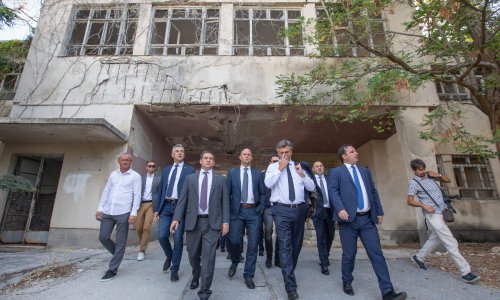 Plenković na Golom otoku odao počast komunističkim žrtvama, Medved na Mirogoju kod spomen obilježja palim borcima i žrtvama Bleiburga