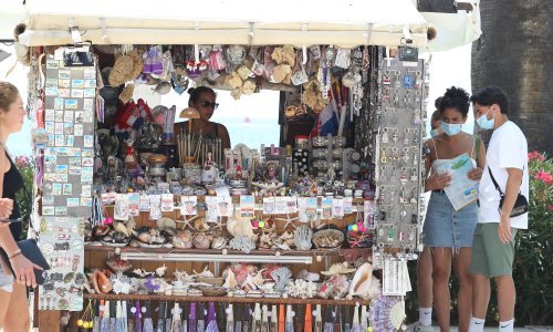 Sada je i službeno, uvedene mjere za četiri županije: Spominju crkve, utakmice, slavlja, ali i party brodove