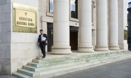 HNB: Lani suficit tekućeg računa 1,9 milijardi eura