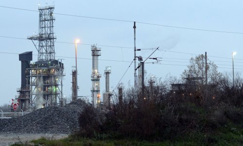 SDP Vladi: Prekinite s predstavama, recite radnicima Ine istinu