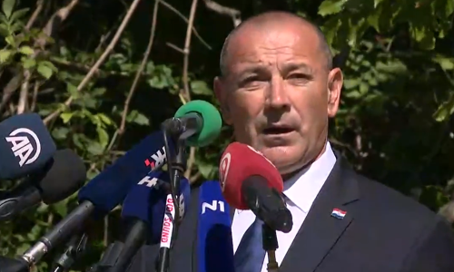 [FOTO/VIDEO] Medved na komemoraciji u Gruborima: Otiđimo odavde sa željom da tišinu koja vlada ovim mjestom zamijeni životna radost