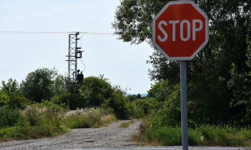 Na vojnom poligonu HV-a kod Slunja zatečeno 13 stranih državljana, prijavili da je nestala djevojčica