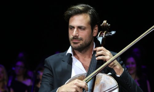 Stjepan Hauser ne odvaja se od lijepe Talijanke: Skupa zapjevali legendarni ljubavni hit