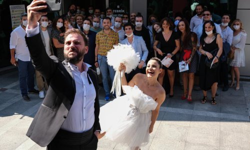 U Turskoj rekordan broj oboljelih, uvode se stože mjere: vjenčanja dopuštena do maksimalno jedan sat