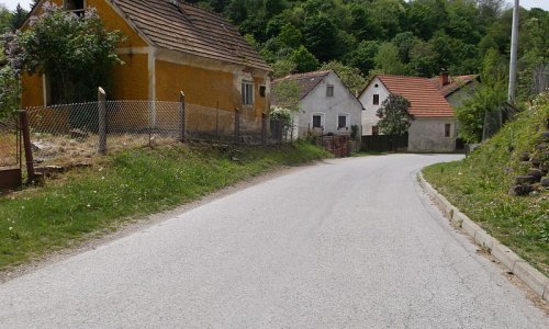 Ovo je prvo mjesto u Hrvatskoj u kojem su obavezne maske i na otvorenom: Sve je krenulo sa svadbe, zaražen je i svećenik