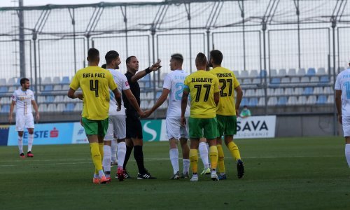 Rijeka srušila Istru 1961; na Rujevici kontroverzna situacija kakva se ne pamti, domaćin tri puta pucao isti penal, a iz prva dva pokušaja nije zabio