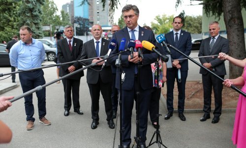[VIDEO/FOTO] Plenković o snimci Beroša i Zadravec: Čini mi se neuobičajenim i bizarnim...