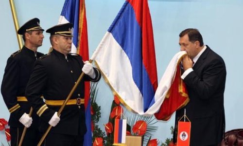 Štovatelji NOB-a u Sarajevu, Dodik ima paradu 'Besmrtne pukovnije' s ruskim štihom