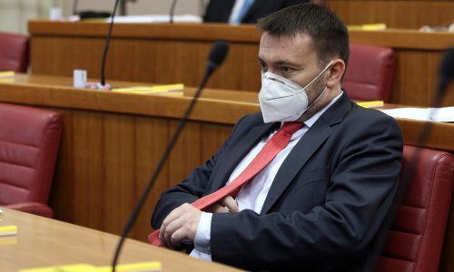 Bauk: SDP nema problema s obvezom nošenja maski u Sabornici