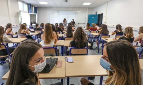 U Francuskoj zatvorene 22 škole zbog koronavirusa