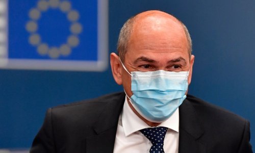 Janša na Twitteru: Idemo Donald Trump, pobijedi