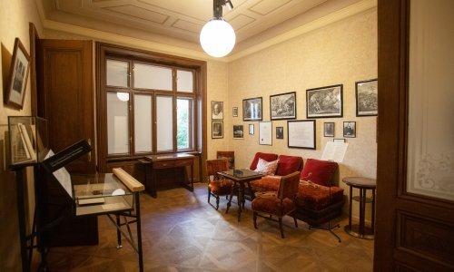 [FOTO] Najpoznatija adresa u Beču ponovno je otvorila svoja vrata: Zavirite u mjesto na kojem je rođena psihoanaliza