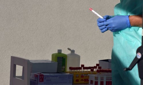 Francuska planira testiranje na koronavirus iz sline