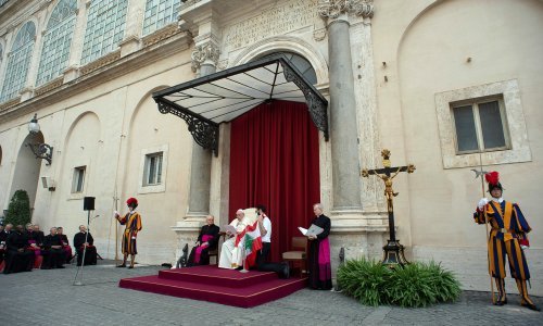 Papa Franjo: Pandemija je dovela u pitanje vrijednosti koje postavljaju novac i moć iznad svega drugoga