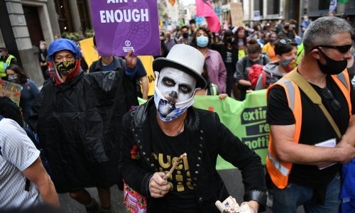 Aktivisti pokreta Extinction Rebellion blokirali pristup britanskim tiskarama