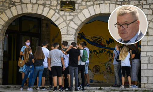 Predsjednik Udruge ravnatelja zabrinut brojem zaraženih učenika i nastavnika, ministar Fuchs nada se da neće doći do inflacije ispričnica
