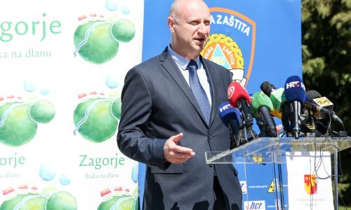 Kolar: Greška u distribuciji prevelikih maski za učenike, stižu nove