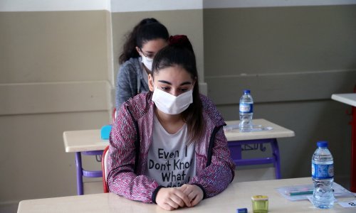 Turska odgodila otvaranje škola zbog rasta broja zaraženih i rekordne smrtnosti