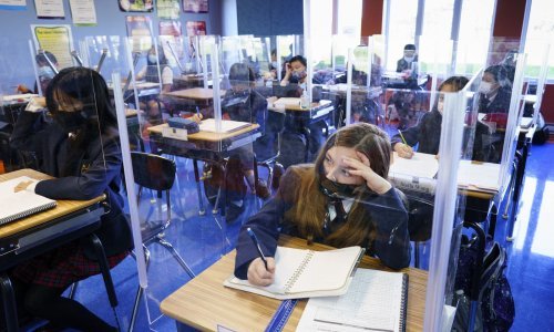 Uložili su milijune u škole, no uz broj zaraženih raste i zabrinutost: 'Ovaj tjedan je kritičan'