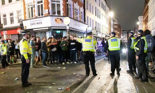 Engleska zabranjuje okupljanja više od šestero ljudi od 14. rujna