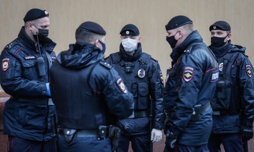 Policija pred lokalne izbore upala u urede ruske oporbe