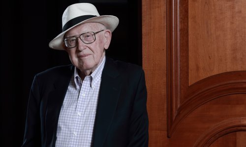 Odobren spomenik Branku Lustigu na Mirogoju, ali uz dvojbe zastupnika Gradske skupštine