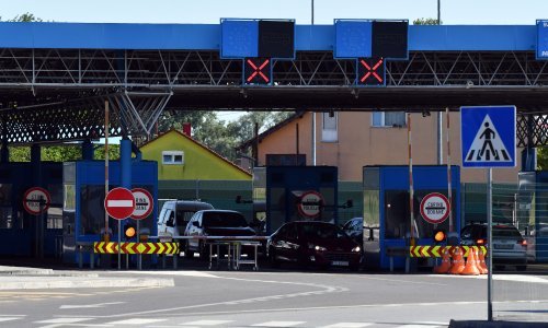 U BiH 290 novozaraženih; u subotu otvaraju granice za sve strance s negativnim testom na koronavirus