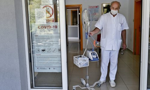 Na splitskoj infektologiji od Covida-19 prosječno se liječi 75 bolesnika