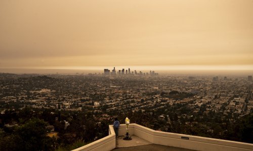 Dim od požara u SAD-u stigao do Europe