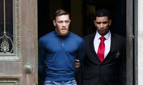 Kontroverzni borac Conor McGregor uhićen na Korzici; ako su optužbe istinite onda se bivšem prvaku zaista loše piše