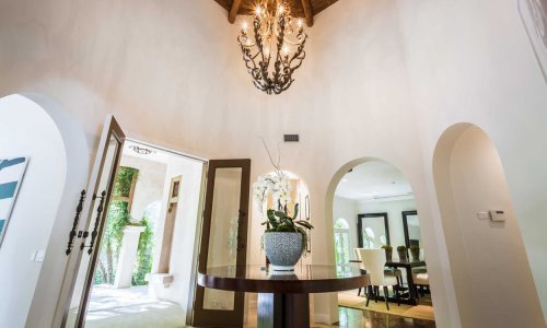 Pogledajte kako je izgledao luksuzni dom poznatog glumačkog para koji se razveo nakon osam godina braka