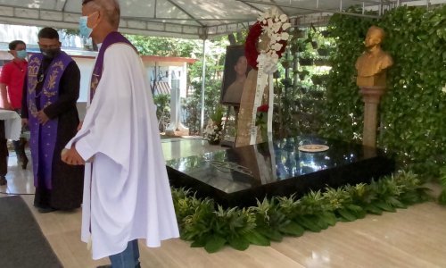 Groblja u Manili zbog Covida-19 zatvorena za blagdan Svih svetih