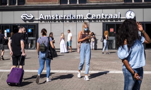 Nizozemska ide u 'djelomični lockdown': Zatvaraju se barovi i restorani, zabranjena javna okupljanja s više od četiri osobe