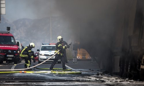 Ogroman požar izbio kod Mostara, ugroženi poslovni i privatni objekti