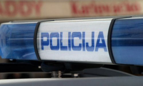 Djeca uz čepinsku obilaznicu pronašla ručni raketni bacač; policija upozorava: Prijavite nam oružje bez straha od sankcija