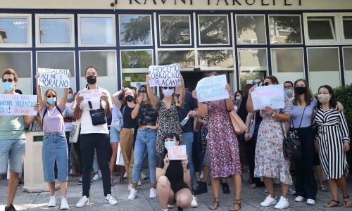 Splitski studenti prava izišli na ulicu: Uskratili nam izvanredni rok, nismo imali online ispite...
