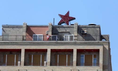 Crvena zvijezda petokraka koja je osvanula na neboderu izvela veći broj Riječana na prosvjed