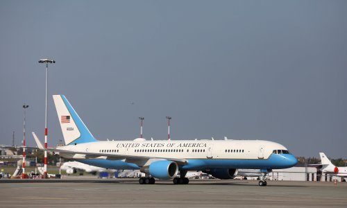 Penceov zrakoplov prisilno se vratio u zračnu luku New Hampshire