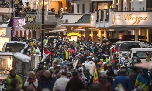 Austrija zabranila partijanje na skijalištima kako bi se spasila turistička industrija