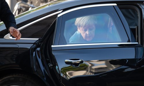 Der Spiegel: Merkel posjetila Navaljnog u berlinskoj bolnici