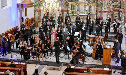 Ovacije za Hrvatski barokni ansambl i Oratorijski zbor crkve svetog Marka iz Zagreba na kraju 50. Varaždinskih baroknih večeri
