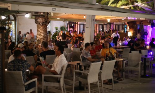 Ugostitelji strahuju od zabrane točenja alkohola: Takva ideja nema nikakvog smisla. Ljudi će staviti ključ u bravu, navući zastore i raditi ilegalno!